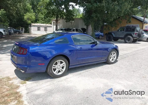 2014 Ford Mustang V6 z USA, uszkodzony, nr VIN 1ZVBP8AM0E5218869